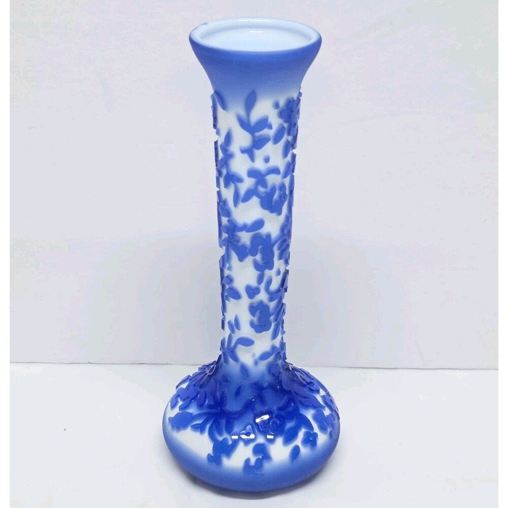 Pilgrim Cameo Glass Kelsey Murphy Signed Bud Vase 7" White Floral Cobalt Blue